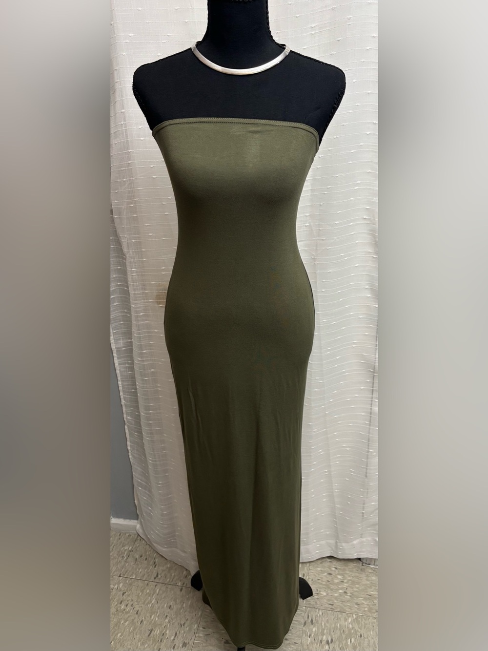 PrettyLittleThing Olive Green Sleeveless Maxi Dress